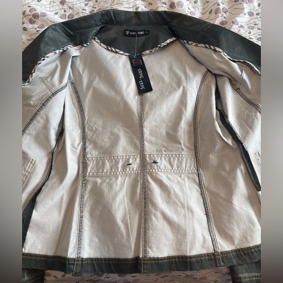 Yang Yang jacket - Picture 5 of 5